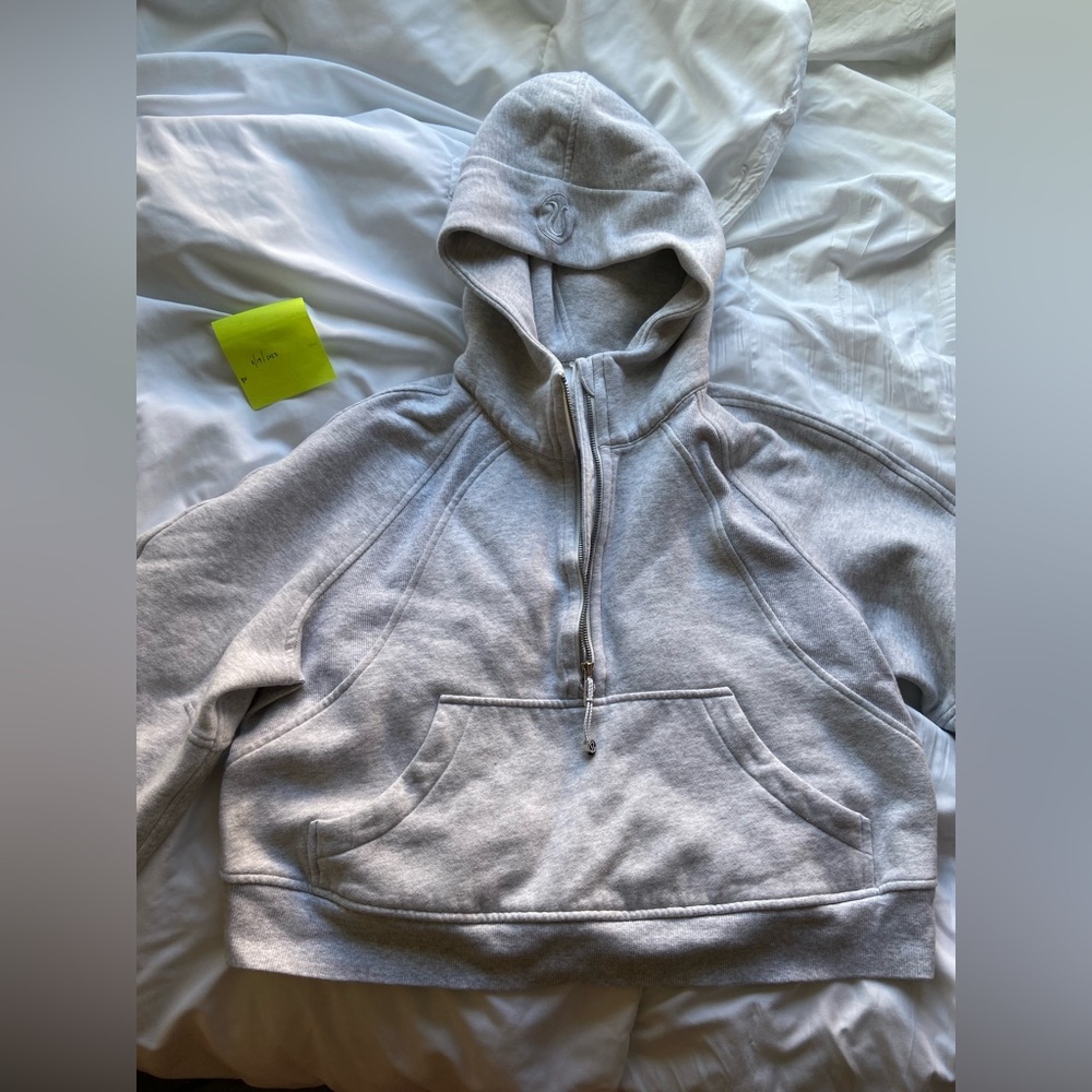 Lululemon M/L light grey half zip scuba